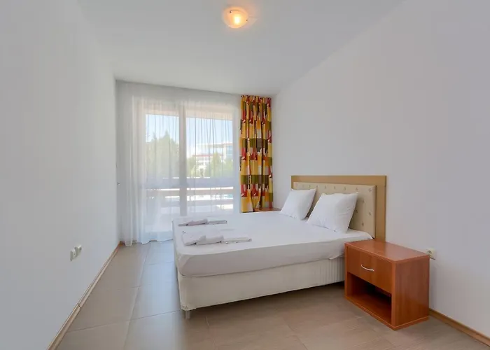 Apartman Robinson Elenite