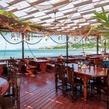 Robinson アパート *