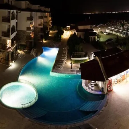 Robinson アパート エレニテ