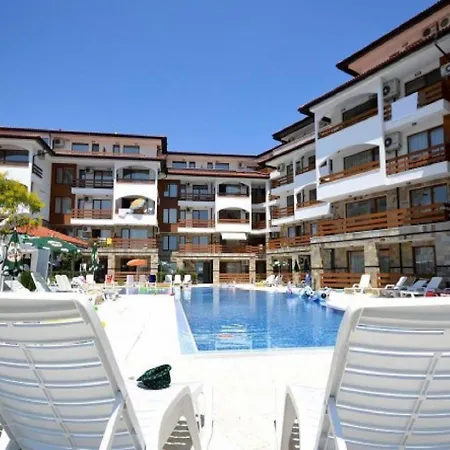 Robinson Apartment Elenite