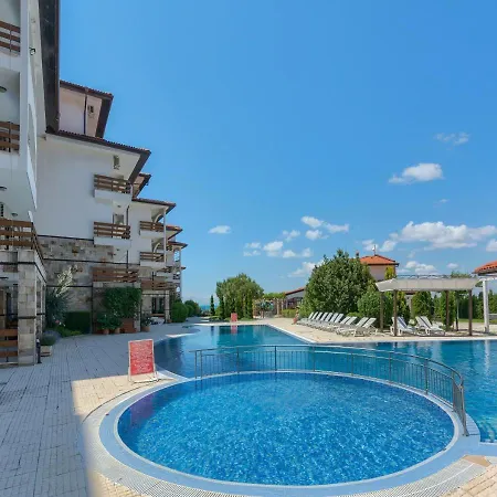 アパート Robinson *