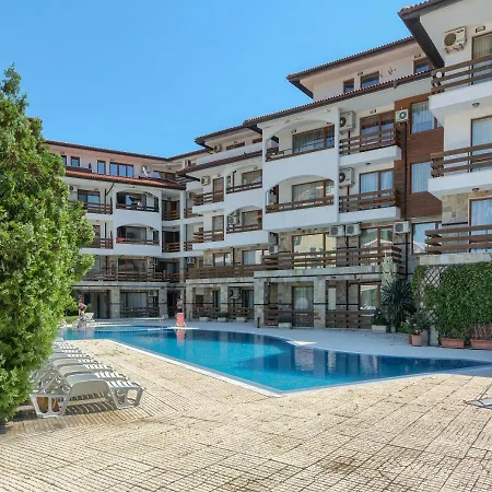 Robinson Apartment *