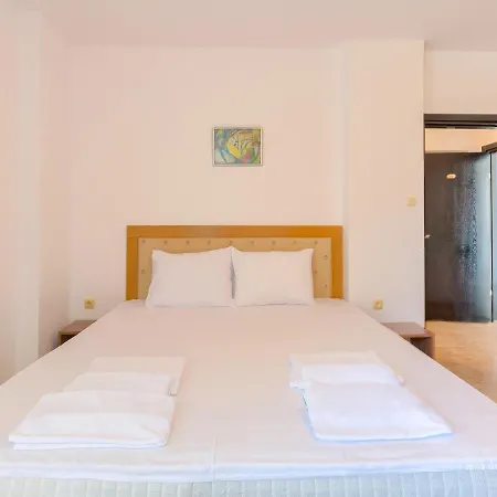 Robinson エレニテ