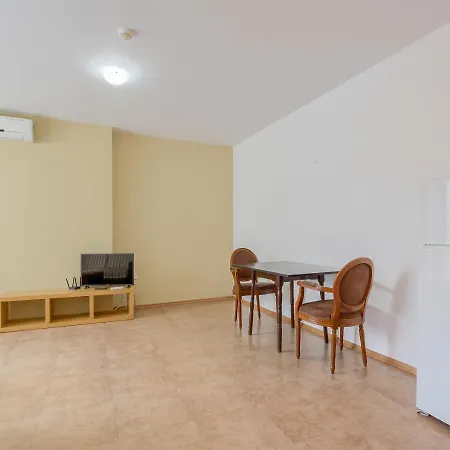Apartment Robinson Elenite