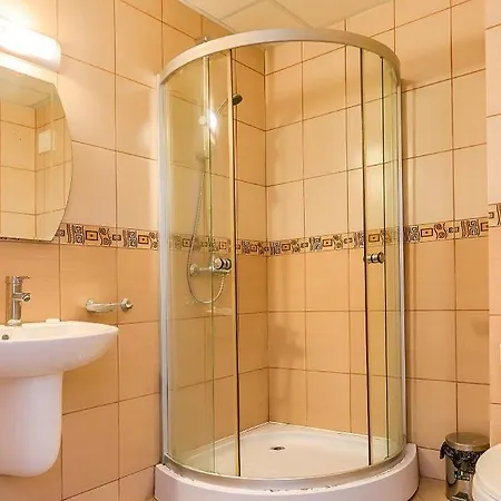 Robinson Lägenhet Elenite