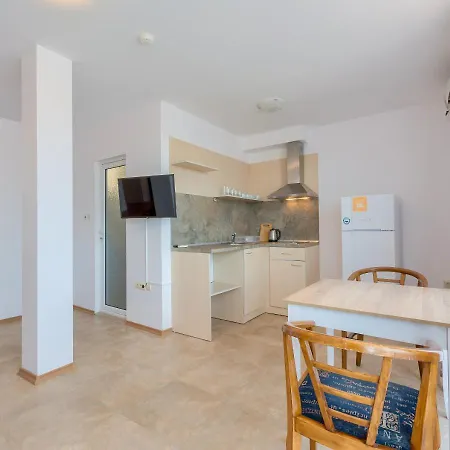 Robinson アパート *