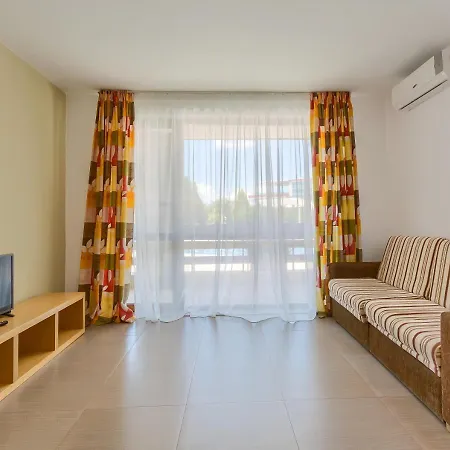 Robinson アパート