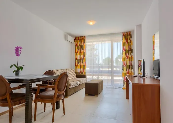 Апартамент Robinson Елените