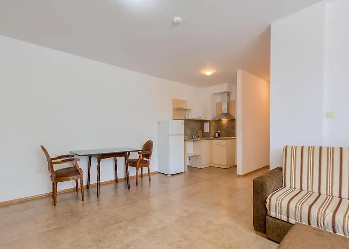 Robinson Апартамент Елените