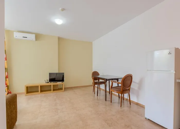 Apartament Robinson Elenite